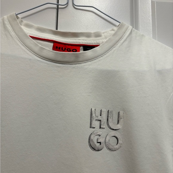 HUGO Cream Short Sleeve Tee - Picture 2 of 5